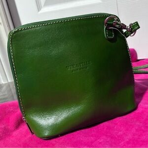 Vera Pelle Vibrant Green Leather Crossbody Bag